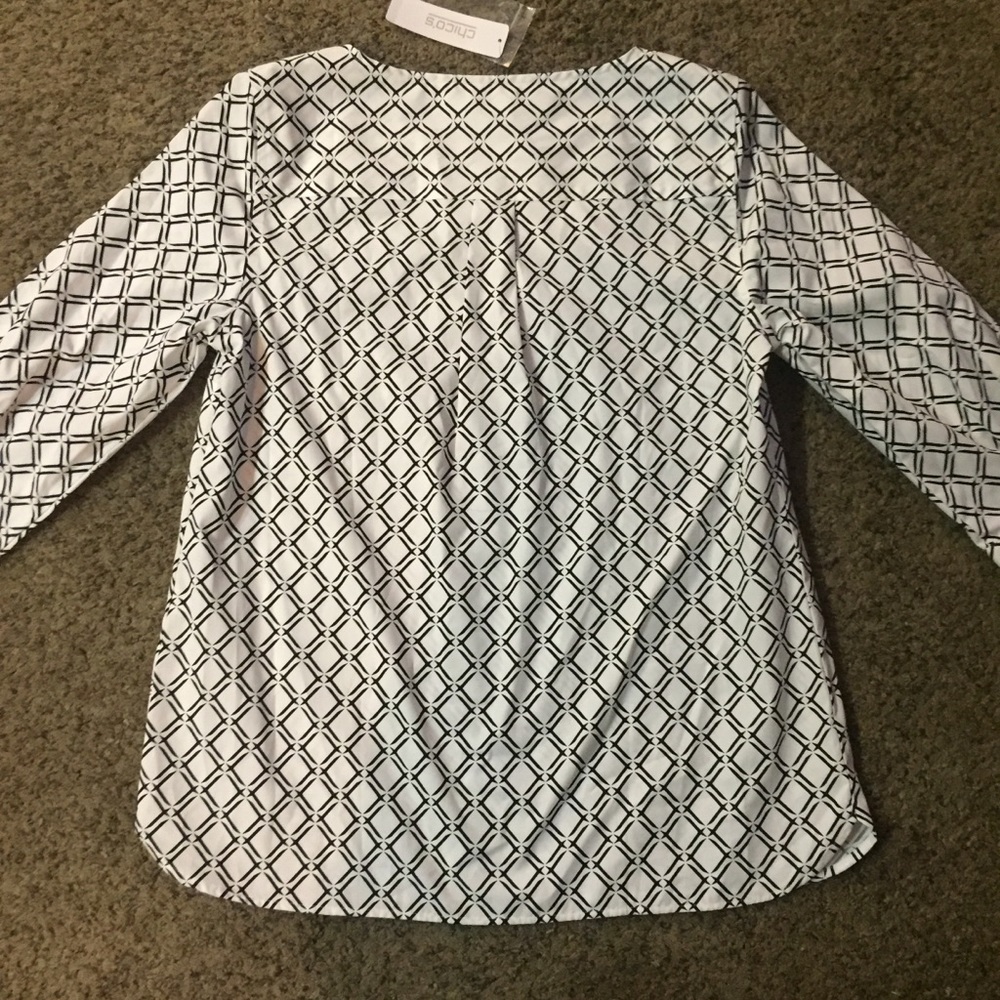 Chico’s Wrinkle Resistant Tunic Sz S/4
NEW - Picture 14 of 14